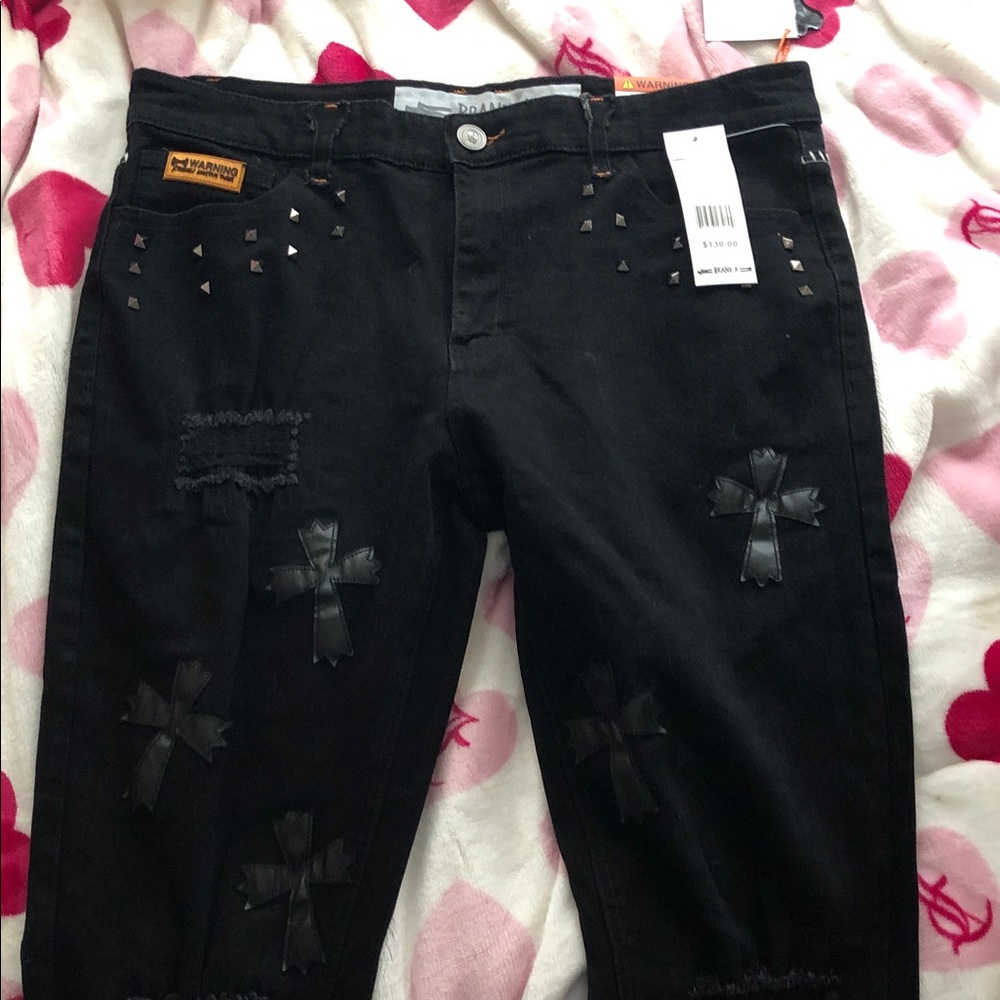Edgy Black Women's Cropped Jeans with Studs